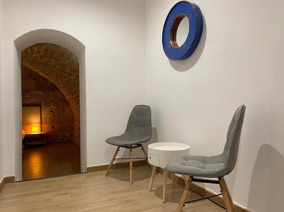La + Belle Chambre Voutee Au Coeur De Montpellier Luaran gambar