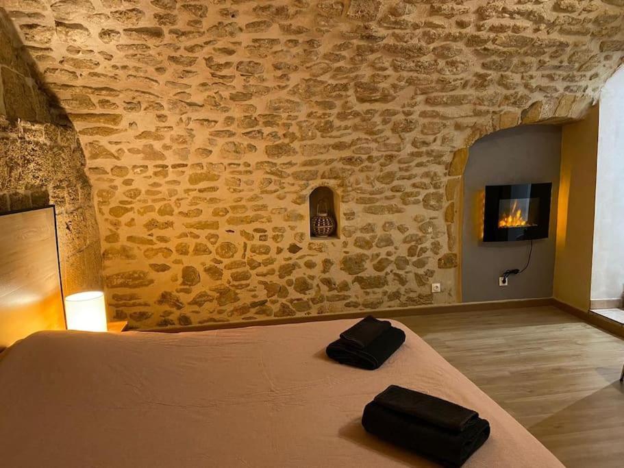 La + Belle Chambre Voutee Au Coeur De Montpellier Luaran gambar